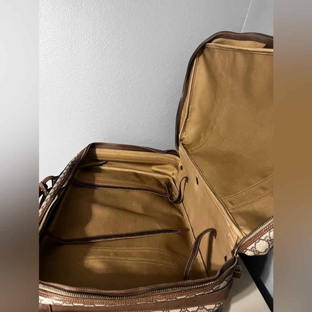 Vintage Gucci luggage bag - Picture 3 of 6